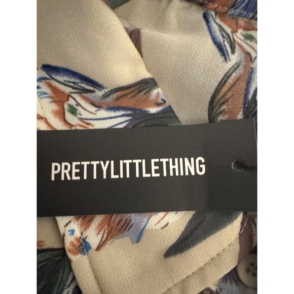 NWT PrettyLittleThing Plus 22 Sheer Floral Button-Up Blouse - Picture 14 of 15